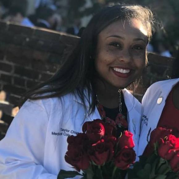 Meet your Posher, Taylor - Picture 1 of 1